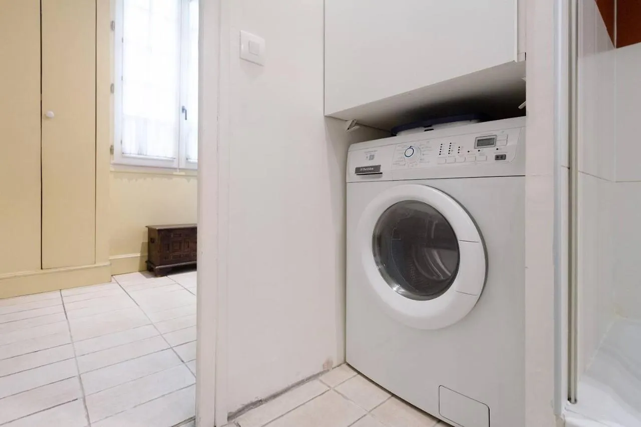 Paris Saint Michel Sorbonne Apartment