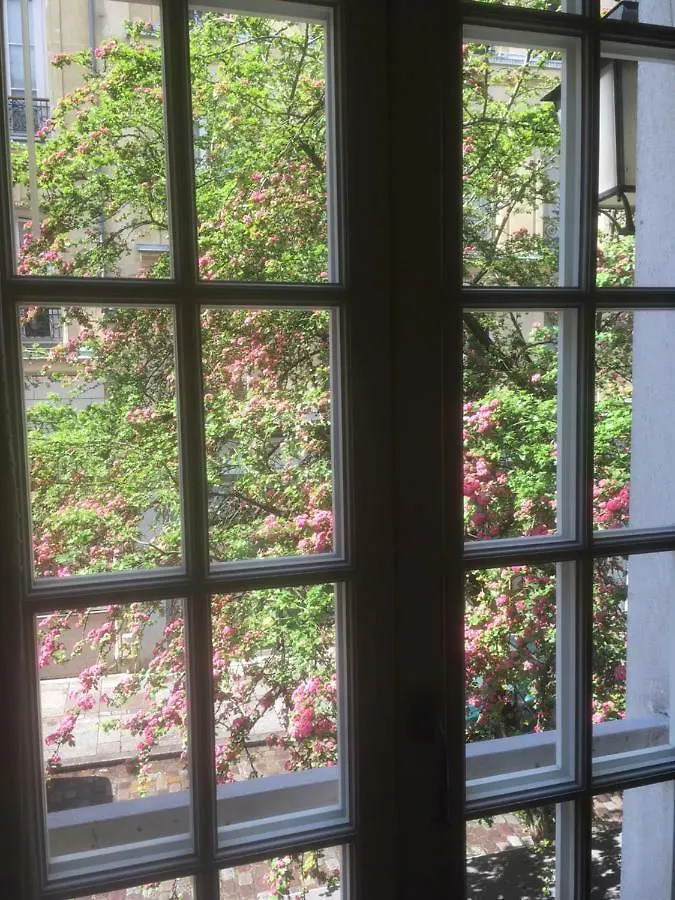 Paris Saint Michel Sorbonne Apartment